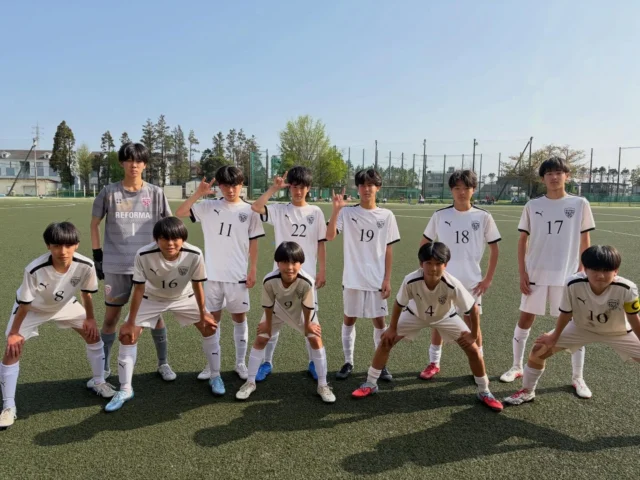 【U-15(5期生)】
（クラブユース第1節）
vs 成田SC
前半1-0
後半3-0
合計4-0
🔱得点🔱
3年　9伊藤充（#DUC)(REFORMAスクール卒）
3年　10前田海翔（#DUC)(REFORMAスクール卒）
3年　18恩賀怜衣（#カンガルーFC）
3年　5伊与木壮真（#ラビットキッカーズ）
⚽️アシスト⚽️
3年　18恩賀怜衣（#カンガルーFC）
3年　22田畑翔太郎（DCFRlinks）
3年　1木内海斗（DUC)(REFORMAスクール卒）
✨スターティングメンバー✨
3年　17永松祐力（松戸旭SC)(REFORMAスクール卒）
3年　18恩賀怜衣（カンガルーFC）
3年　11長谷川大嘉（松戸小金原FC）
3年　19中島凌空（常盤平SC）
3年　8中嶋潤也（DUC）
3年　4山本翔吾（新松戸SC）
3年　16高畑敬介（ラビットキッカーズ）
3年　1木内海斗（DUC)(REFORMAスクール卒）
3年　9伊藤充（DUC)(REFORMAスクール卒）
3年　10前田海翔（DUC)(REFORMAスクール卒）
3年　22田畑翔太郎（DCFRlinks）

対戦していただき、ありがとうございました。
応援ありがとうございました。

〜〜〜サポーター〜〜〜

株式会社SALT &PEPPER
http://saltandpepper.jp

〜〜〜パートナー〜〜〜
ひまわり整骨院（古ヶ崎）
http://himawariseikotsuin.c.ooco.jp/index.html

〜〜〜REFORMAホームページ〜〜〜
一般社団法人レフォーマ
https://www.reforma2017.com/

〜〜〜カメラマン〜〜〜
ToshihiroKajiwara

ジュニアユースサッカースクールサッカー小僧
ドリブル センス駆け引き技術サッカーIQ
REFORMAスタイル
個
千葉県松戸市柏市流山市